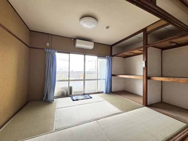 グリーンマンションの和室