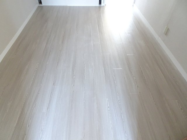 ベルメゾン若森の洋室