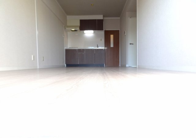 ベルメゾン若森の居間・リビング