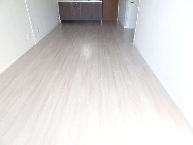 ベルメゾン若森の居間・リビング