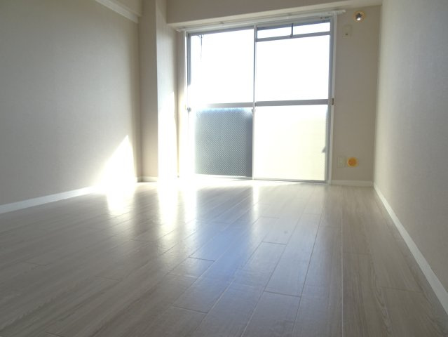 ベルメゾン若森の洋室