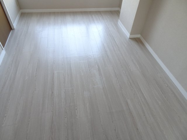 ベルメゾン若森の洋室