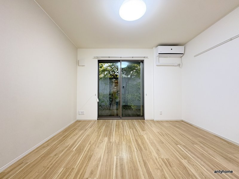 シャルマン藤田Ⅲ　仲介手数料無料の居間・リビング