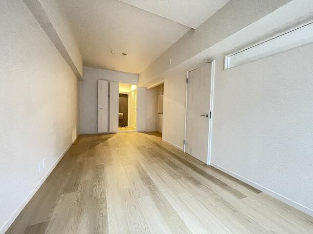 【居間・リビング】 | エバーライフすの子小前 | 南東向きの明るいLDKです。L字型でキッチンが半独立スペースになっているのでリビングを広く使えます