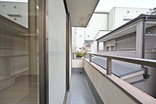 尼崎市西向島町中古戸建│4LDK+並列駐車2台可のバルコニー|こちらは北側バルコニーです。