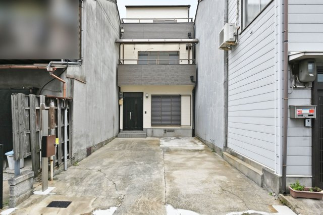 尼崎市西向島町中古戸建│4LDK+並列駐車2台可