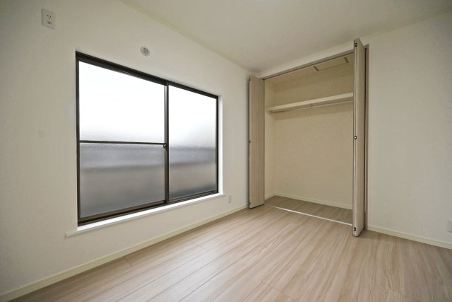 尼崎市西向島町中古戸建│4LDK+並列駐車2台可の洋室|-3階洋室約6帖-