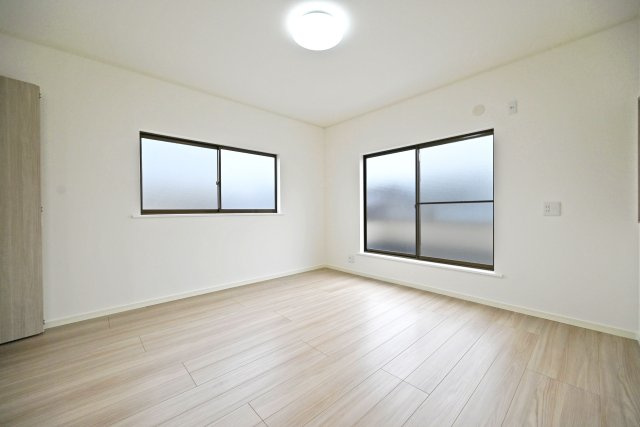 尼崎市西向島町中古戸建│4LDK+並列駐車2台可の洋室|-3階洋室約8帖-