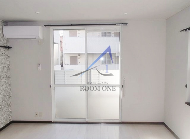 ヴィレッジ・シダーの居間・リビング|洋室のお部屋です。