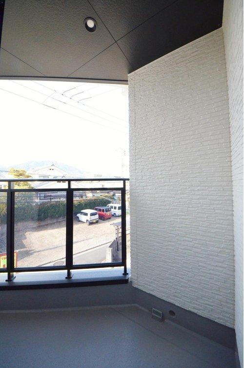 西原8丁目のバルコニー|南向きの広いバルコニー。陽当り眺望良好です。