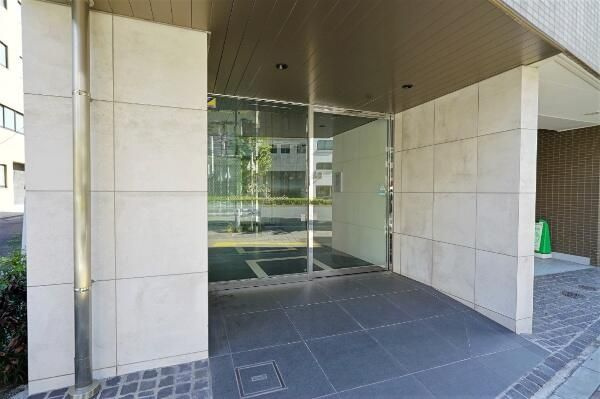 GENOVIA浅草蔵前skygardenのエントランス