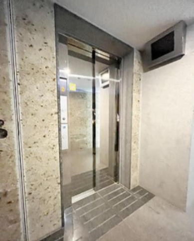 アマリス中原のエントランス