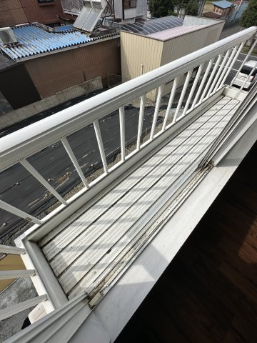 【バルコニー】