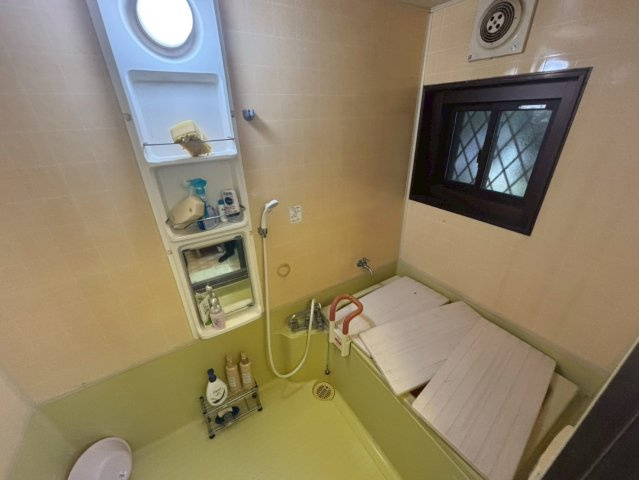 山武郡横芝光町栗山　中古戸建の浴室