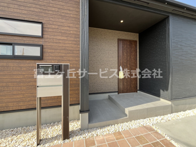 【エントランス】 | 菊川市潮海寺 新築一戸建て 1号棟 | エントランスです