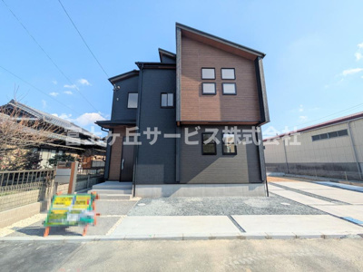 【外観】 | 磐田市天龍 2期 新築一戸建て | 現在建築中の外観画像です。ご内覧は同じメーカーの完成物件へご案内いたしますので、いつでもご相談ください！