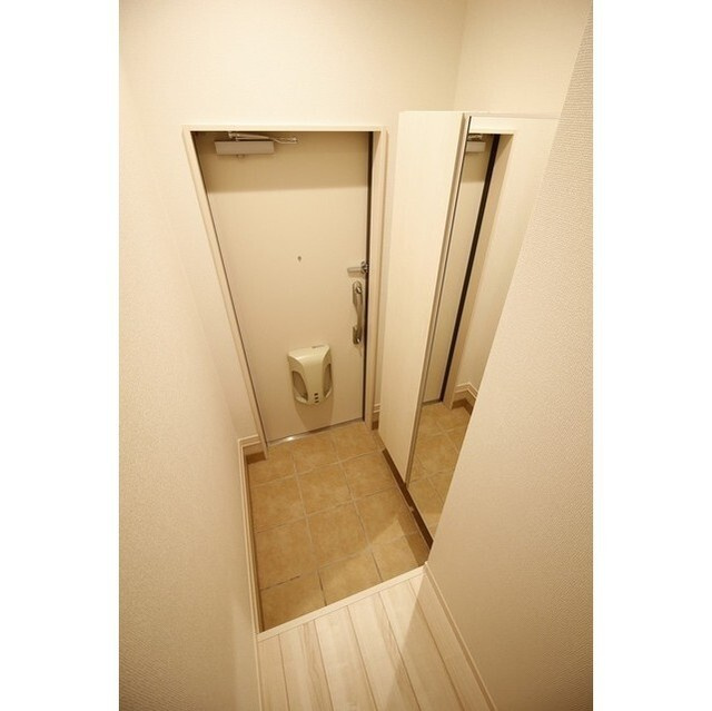 アムール BONHEURの玄関