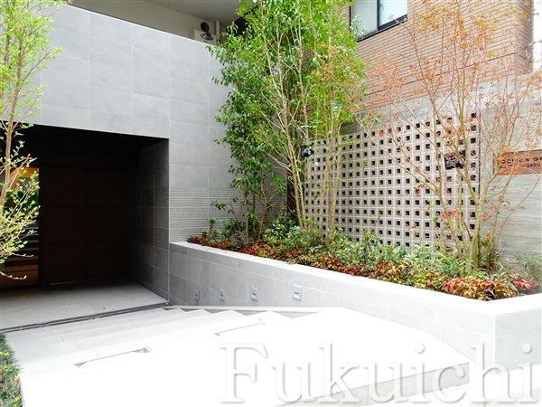 コスモグラシア学芸大学のエントランス