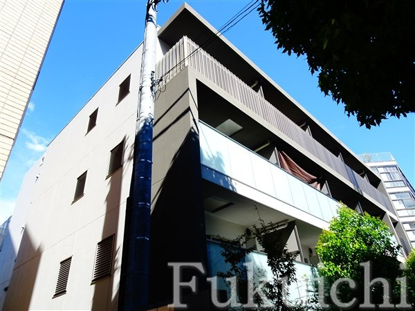 コスモグラシア学芸大学の外観