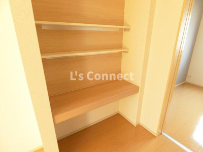 【設備】 | ラポームメゾンⅠ | ＬＤＫには棚があります。