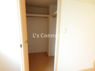 【収納】 | ラポームメゾンⅠ | ウォークインクローゼットでお荷物もすっきり収納。