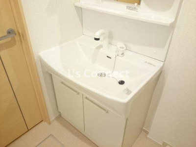 【洗面所】 | ラポームメゾンⅡ | 朝の支度もスムーズな独立洗面台。