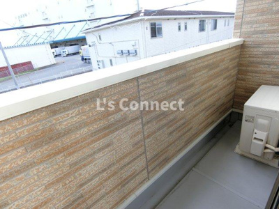 【バルコニー】 | ラポームメゾンⅡ | ２階のお部屋で洗濯物もたくさん干せます。