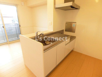 【キッチン】 | Ｔ－ｒｏｏｍ | ２口ガスコンロ設置可能なカウンターキッチン。