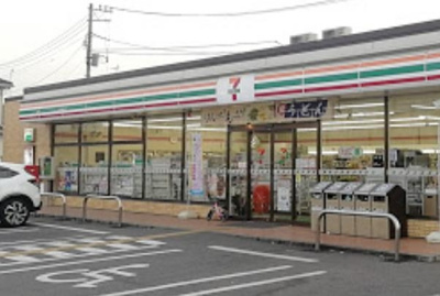 セブンイレブン鳩ヶ谷里中学校前店 60m