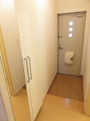 【玄関】 | ベル・フィオーレＡ