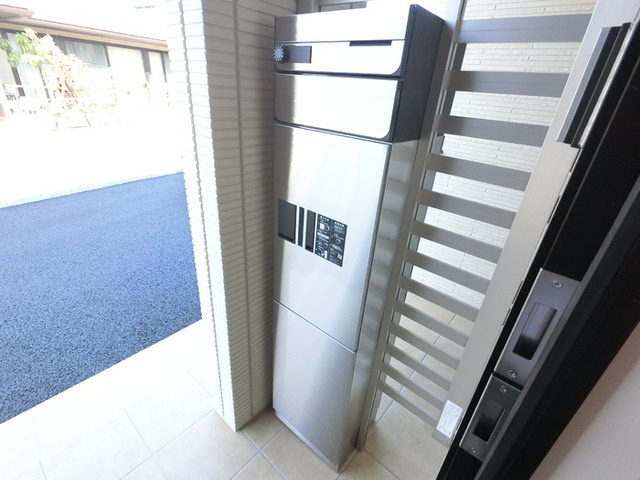 ファミールの設備|宅配ボックス付きポスト