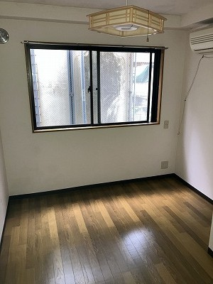 トマトビルの内装