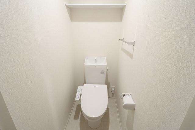 D-ROOM浜尻町のトイレ|温水洗浄暖房便座