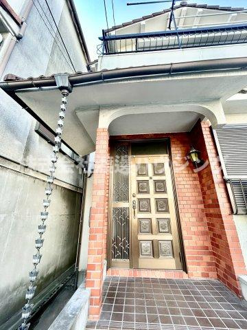 岡崎一戸建のエントランス