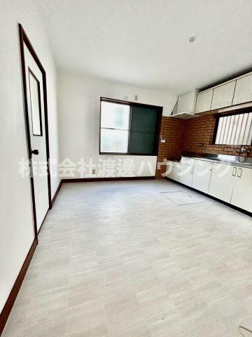 岡崎一戸建の居間・リビング