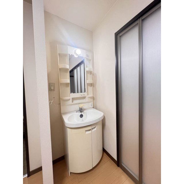 岐阜市日野南４丁目のアパートの洗面所