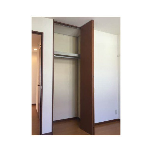 岐阜市芋島５丁目のアパートの収納