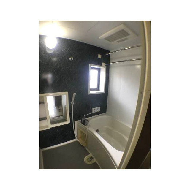 岐阜市岩地３丁目のアパートの浴室