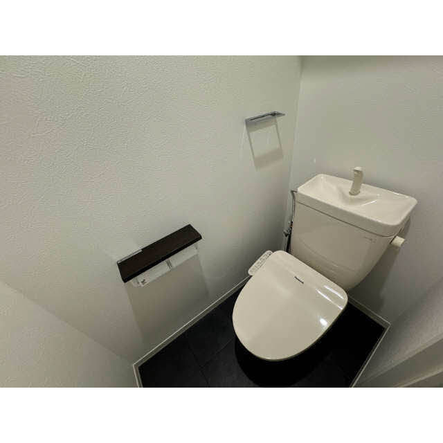 岐阜市切通６丁目のアパートのトイレ