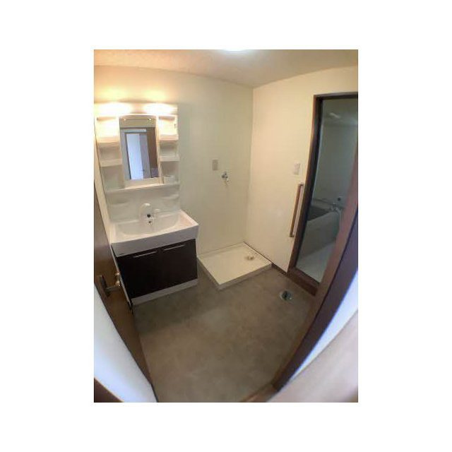 岐阜市花沢町４丁目のアパートの洗面所