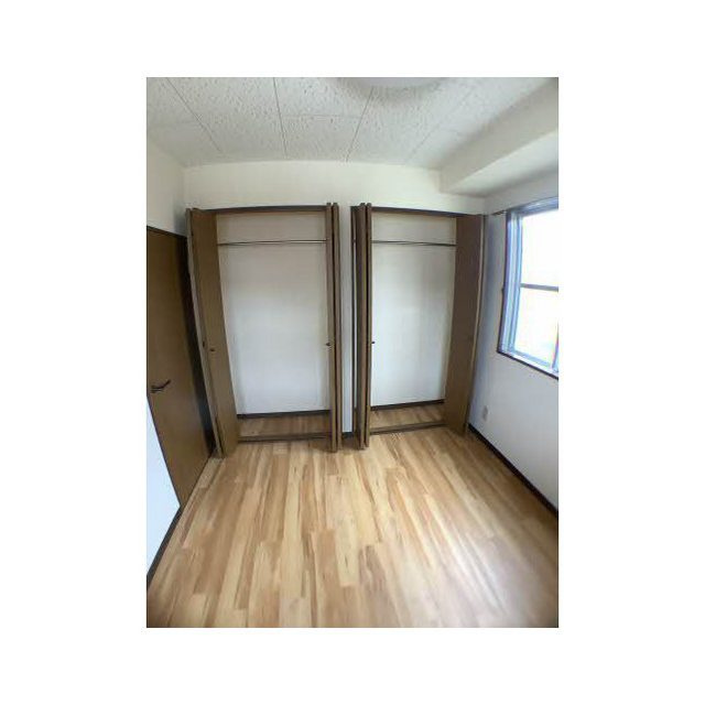 岐阜市花沢町４丁目のアパートの収納