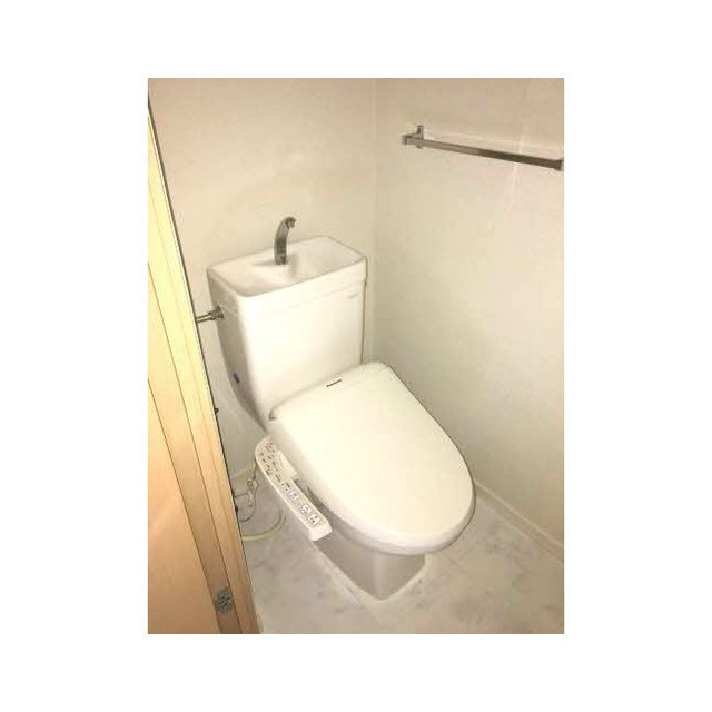 岐阜市高田４丁目のアパートのトイレ