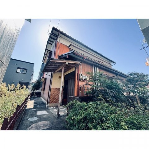 岐阜市長良福江町１丁目の一戸建ての外観