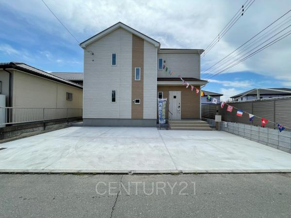 前橋市北代田町A号棟の前面道路含む現地写真|並列駐車可能な駐車場スペースです。