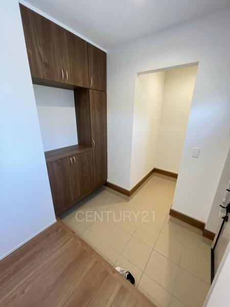 前橋市北代田町A号棟の玄関|シューズボックス付きの玄関です。