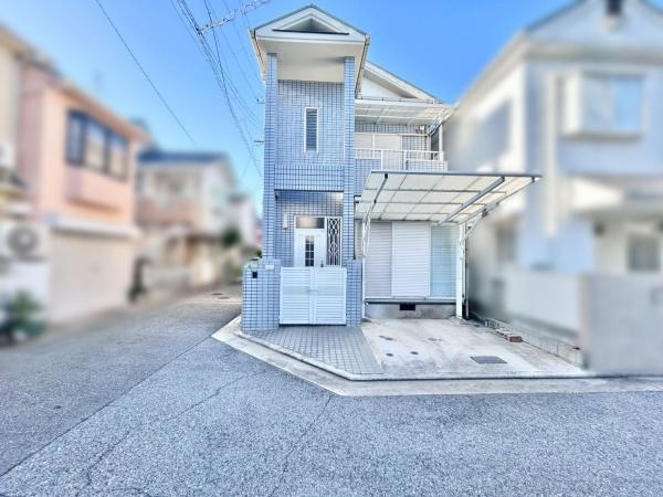 【外観】 | JR阪和線「富木」駅が徒歩22分。
閑静な住宅街で小さなお子様がいらっしゃるご家庭でも安心してお住まい頂けます！！