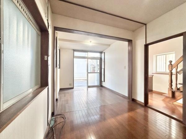 【居間・リビング】 | 家族の一体感を感じられるLDK！家族と過ごす時間を大切にする方にぴったりの住空間です♪