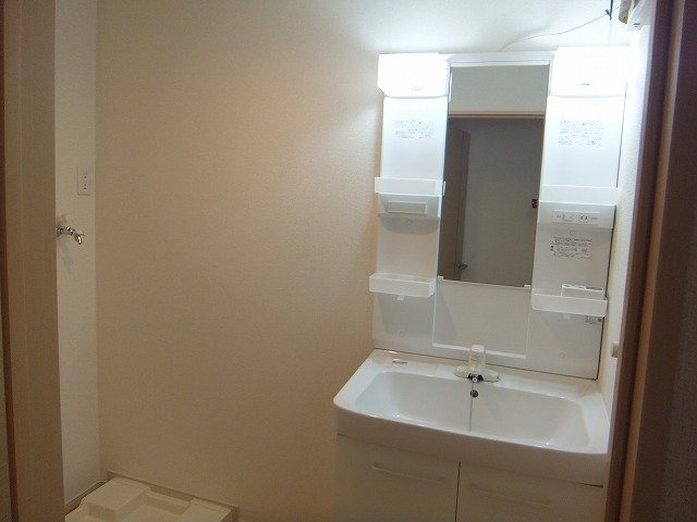 レオン　ステラの洗面所|脱衣スペースもあります