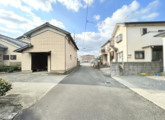 【前面道路含む現地写真】