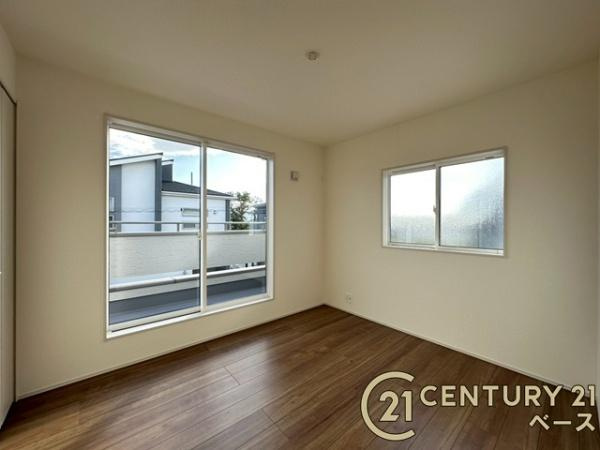 磯城郡川西町結崎 ２号棟 ／新築一戸建の洋室|■現地撮影写真■明るい雰囲気の洋室です！